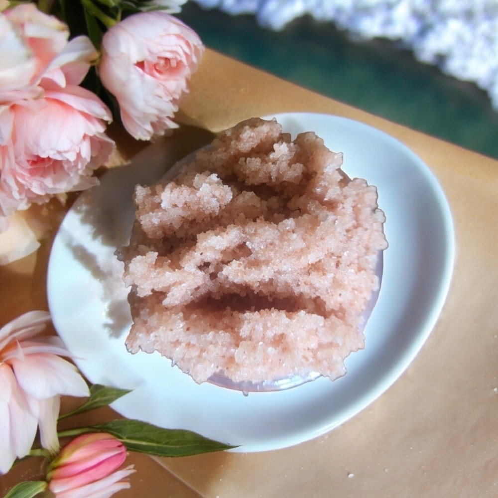 Coastal Breeze Pink Himalayan Luxurious Salt Scrub Hydrating Body Scrub